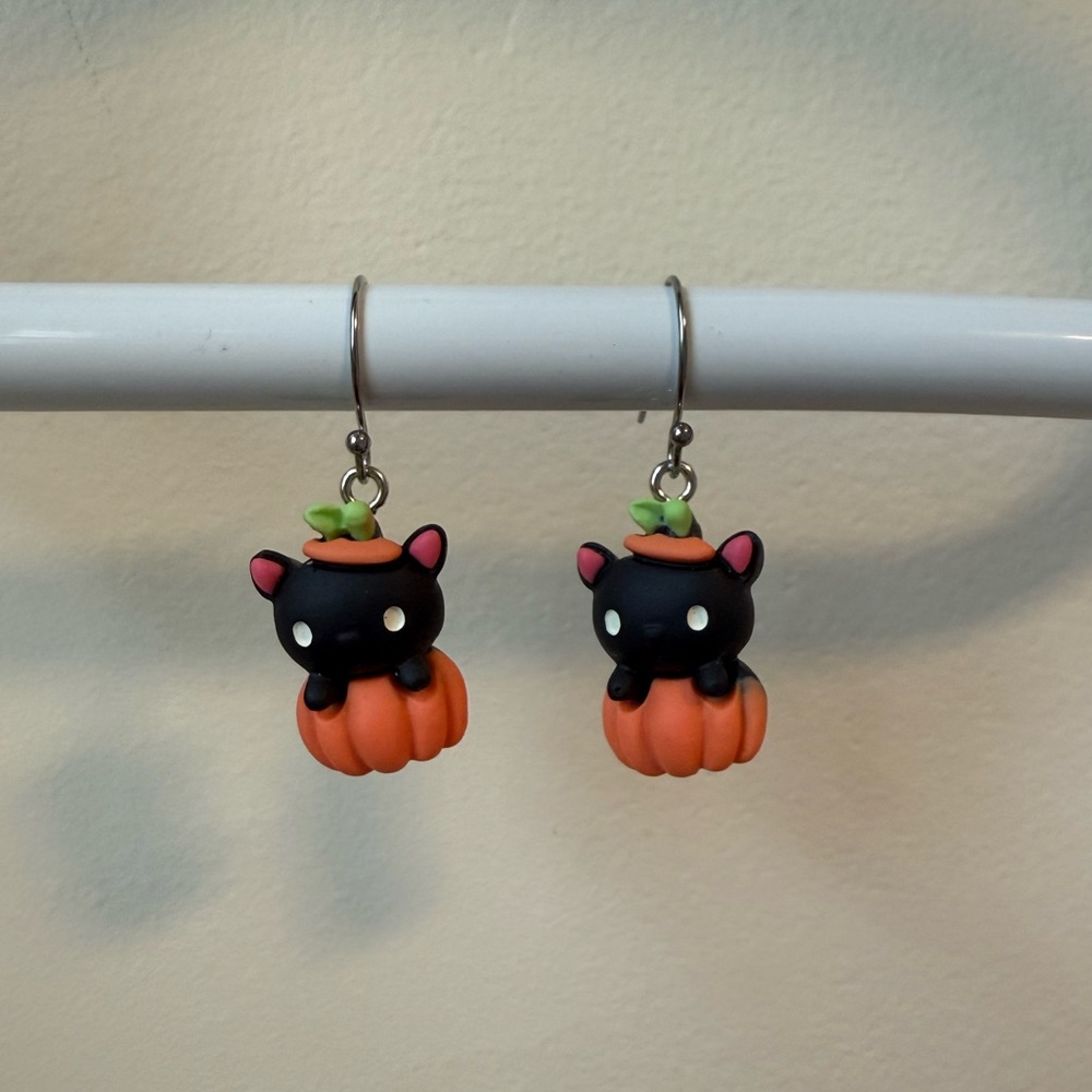 Black cat earrings